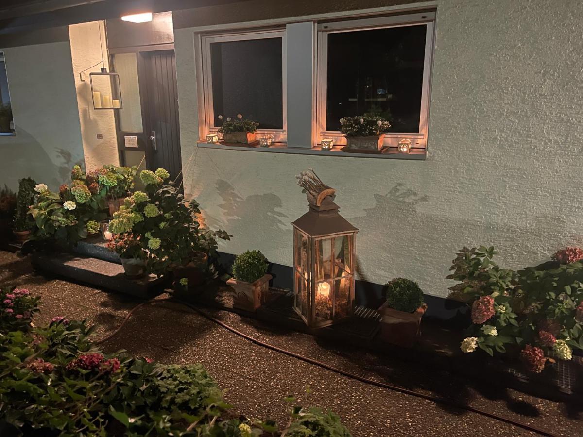 Appartement Region Esslingen - Naehe Messe - Flughafen - Stuttgart - Wohnen Und Arbeiten Auf Zeit In 120M2 Wohlfuehlatmosphaere - Ab 3 Uebernachtungen - Geeignet Fuer 4 Pers Incl Kinder - Beistellbett Moeglich - Kinder Und Tiere Willkommen - Garage F Altbach Dış mekan fotoğraf