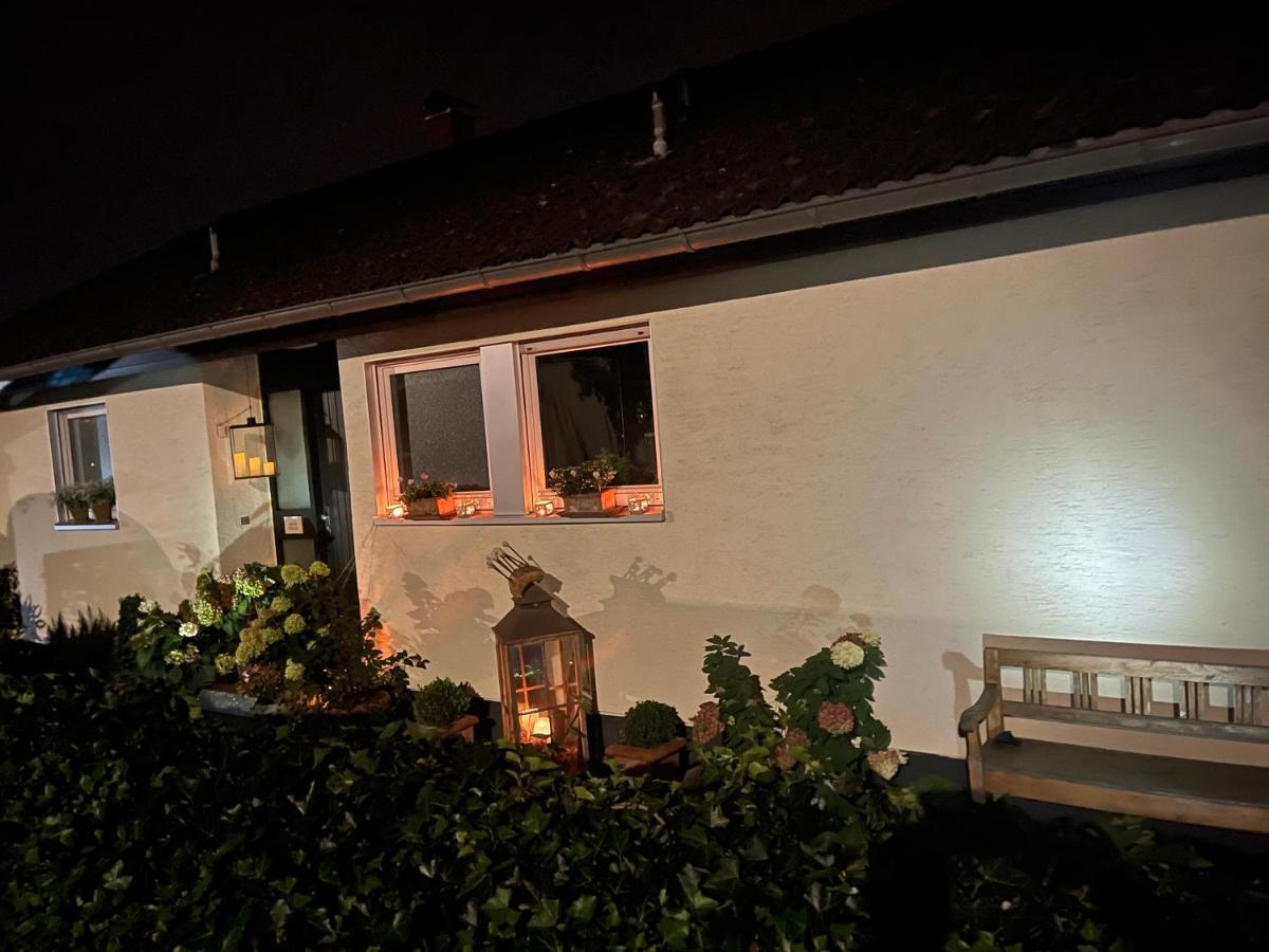 Appartement Region Esslingen - Naehe Messe - Flughafen - Stuttgart - Wohnen Und Arbeiten Auf Zeit In 120M2 Wohlfuehlatmosphaere - Ab 3 Uebernachtungen - Geeignet Fuer 4 Pers Incl Kinder - Beistellbett Moeglich - Kinder Und Tiere Willkommen - Garage F Altbach Dış mekan fotoğraf