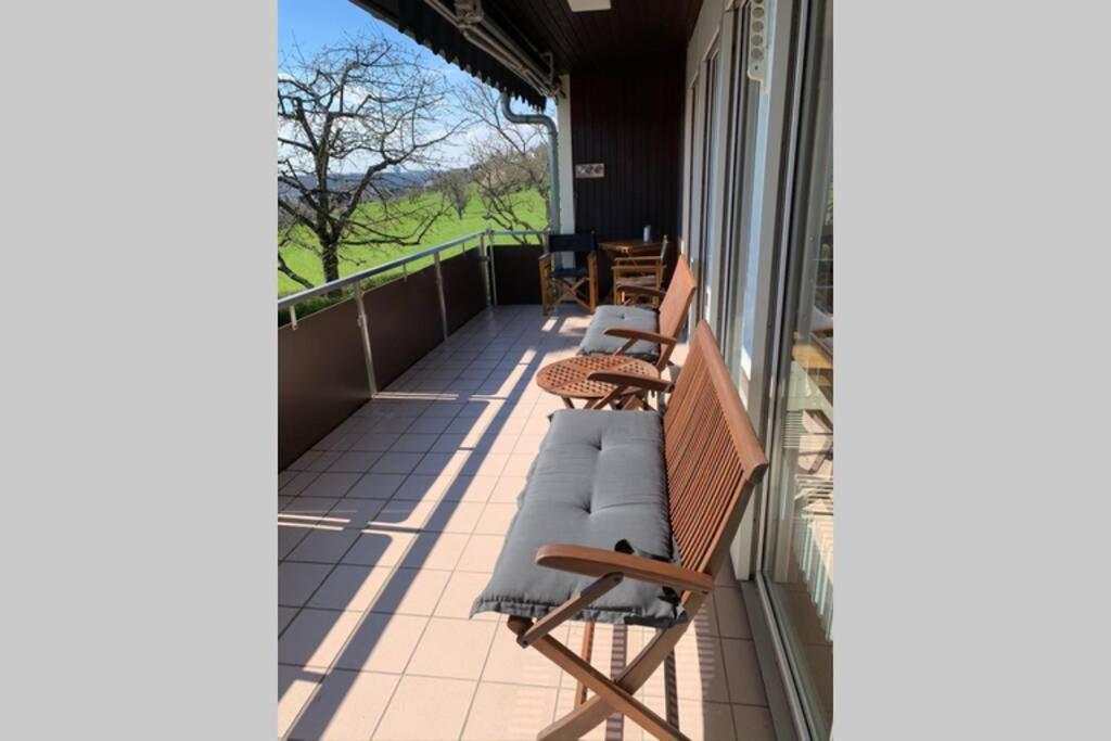 Appartement Region Esslingen - Naehe Messe - Flughafen - Stuttgart - Wohnen Und Arbeiten Auf Zeit In 120M2 Wohlfuehlatmosphaere - Ab 3 Uebernachtungen - Geeignet Fuer 4 Pers Incl Kinder - Beistellbett Moeglich - Kinder Und Tiere Willkommen - Garage F Altbach Dış mekan fotoğraf